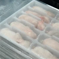 Цілий заморожений кролик